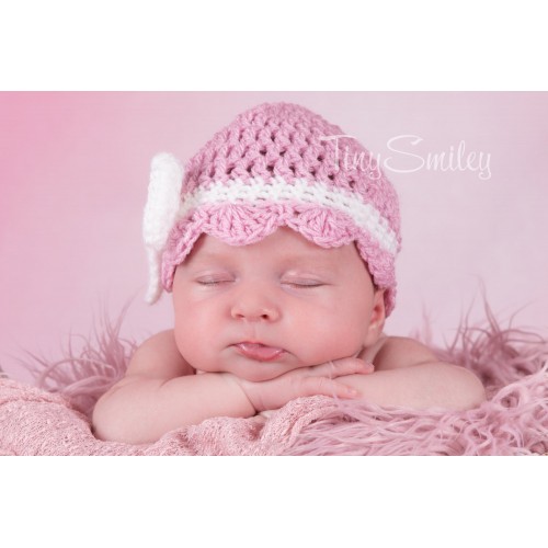 Hand knitted white newborn baby girls hat with matching bow FREEPOST